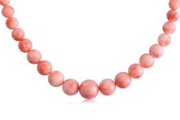 A GRADUATED CORAL NECKLACE