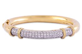 A DIAMOND HINGED BANGLE