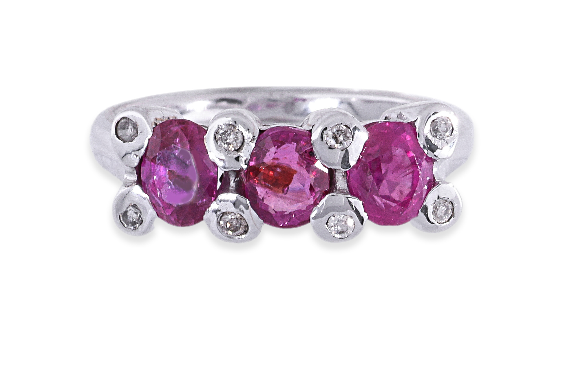 AN UNHEATED BURMESE RUBY AND DIAMOND RING - Image 3 of 4
