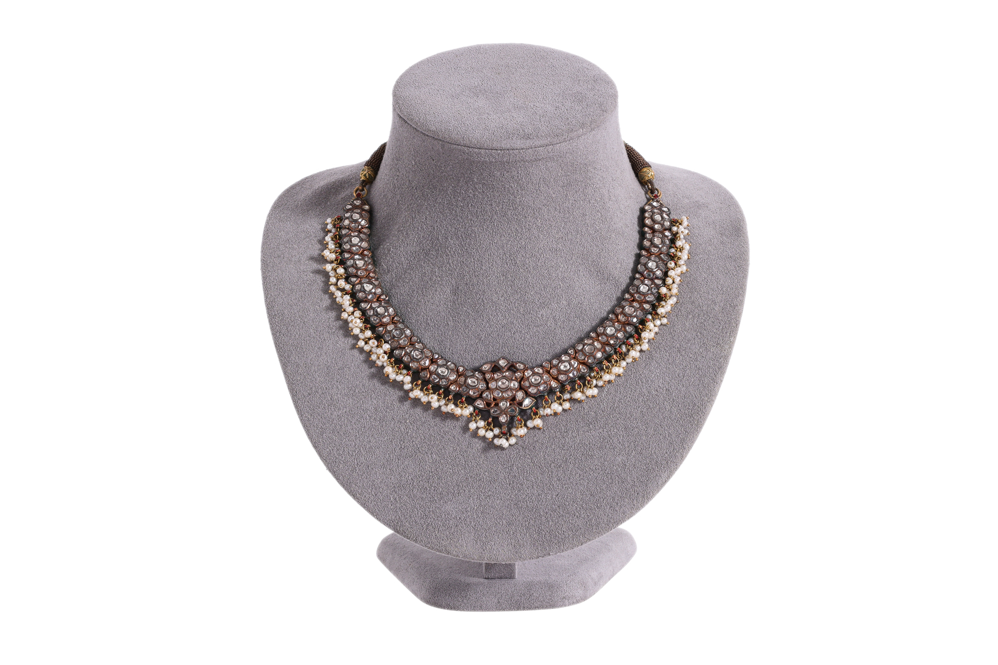 AN ANTIQUE INDIAN DIAMOND AND PEARL NECKLACE - Image 3 of 10