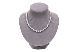 AN AKOYA CULTURED PEARL NECKLACE
