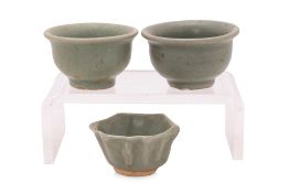 A GROUP OF THREE LONGQUAN CELADON TEA BOWLS