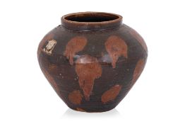 A HENAN RUSSET-PAINTED BLACK-GLAZED JAR