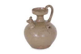 A YUE WARE CHICKEN HEADED EWER