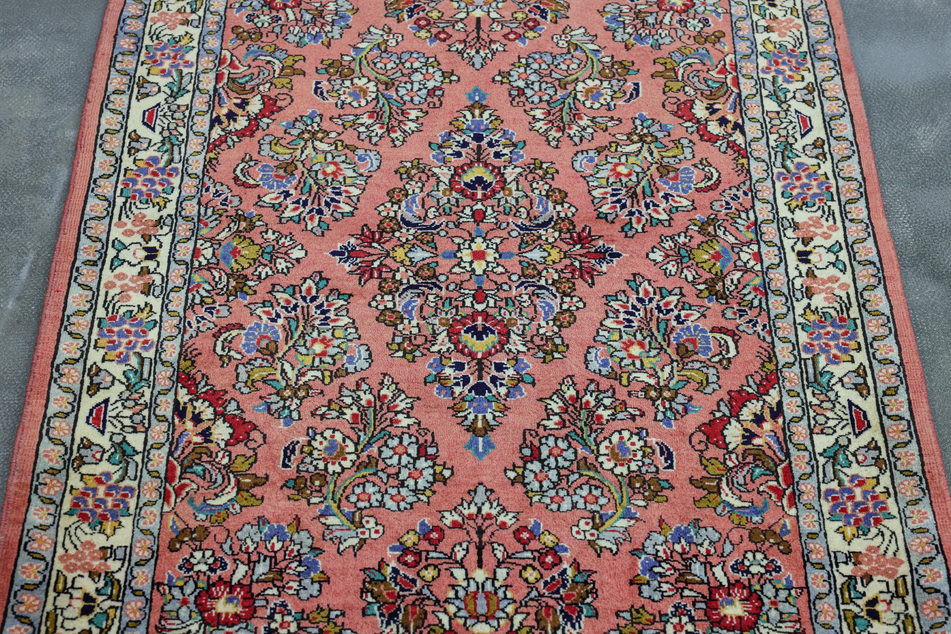 A PERSIAN FERAHAN WOOL RUG (156 x 110cm) - Image 2 of 3