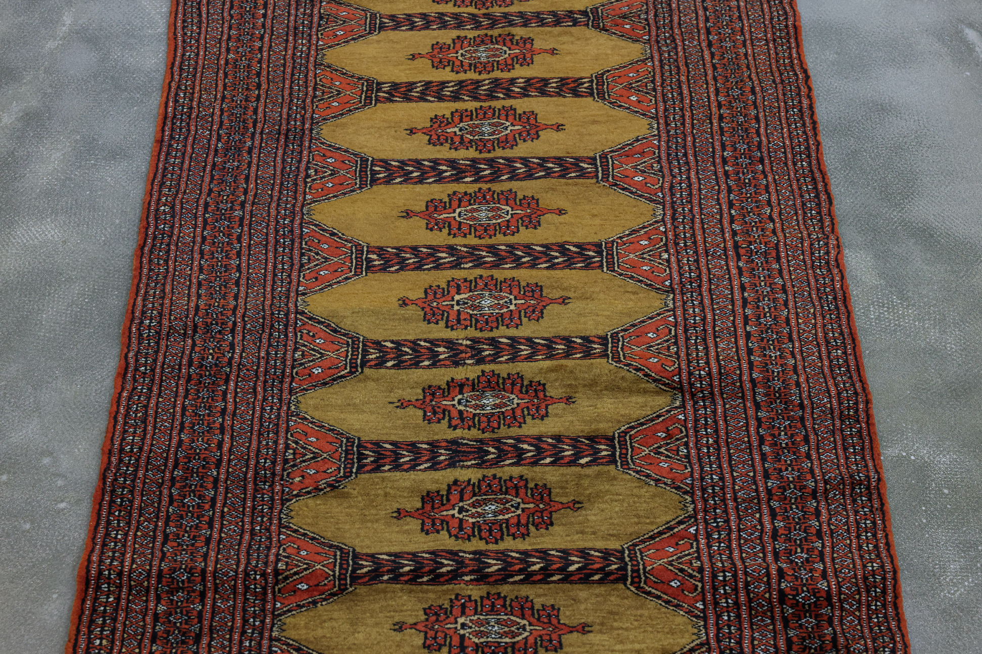 A PERSIAN BURHAN WOOL RUNNER (200 x 93cm) - Image 2 of 3