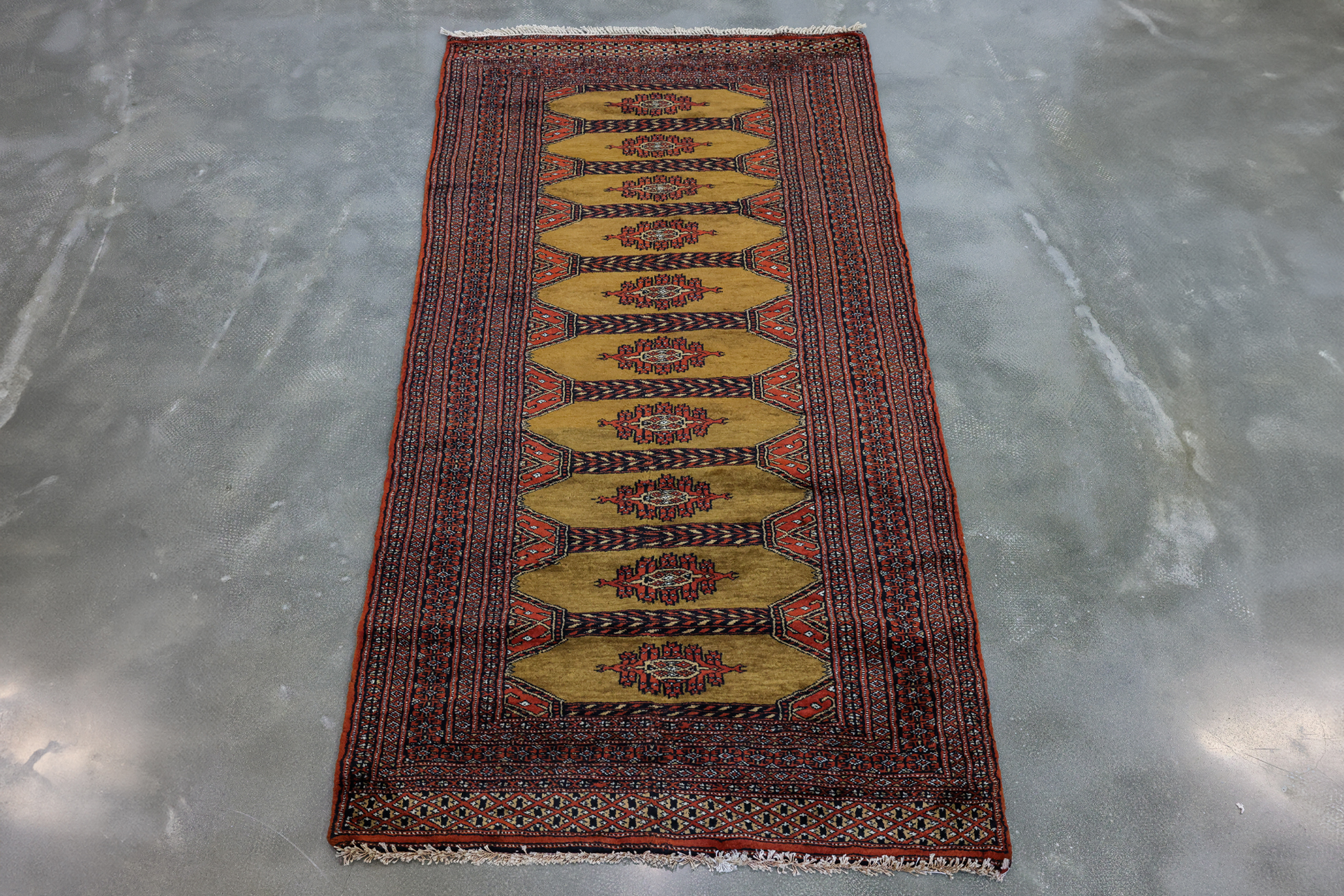 A PERSIAN BURHAN WOOL RUNNER (200 x 93cm)