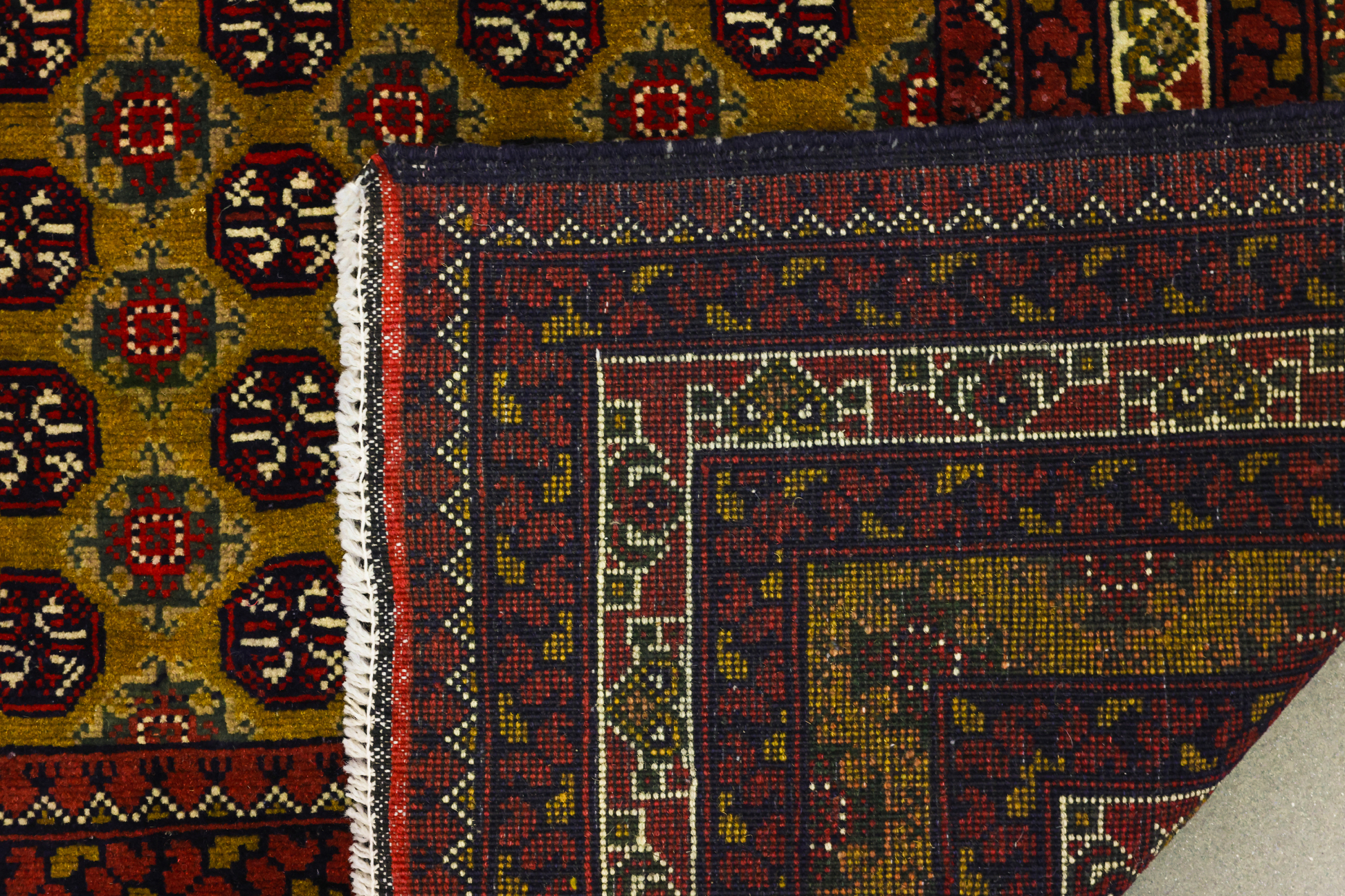 A KHAWAJA ROSHNI BOKHARA WOOL RUG (150 x 116 cm) - Image 3 of 3