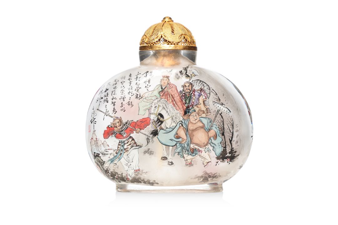 A LARGE INSIDE PAINTED GLASS SNUFF BOTTLE - Image 1 of 4