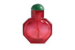 A SMALL FACETED RUBY GLASS SNUFF BOTTLE