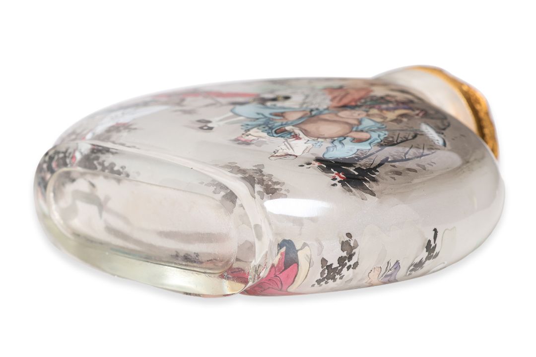 A LARGE INSIDE PAINTED GLASS SNUFF BOTTLE - Image 3 of 4