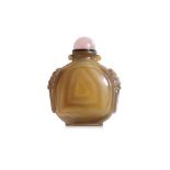 AN AGATE SNUFF BOTTLE
