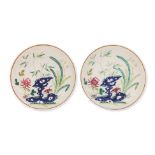 A PAIR OF FAMILLE ROSE PORCELAIN SAUCER DISHES