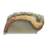 A FINE AND RARE GOLD MOUNTED JADE COMB