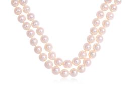 AN AKOYA CULTURED PEARL NECKLACE WITH A DIAMOND CLASP