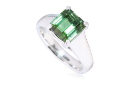 A GREEN TOURMALINE RING