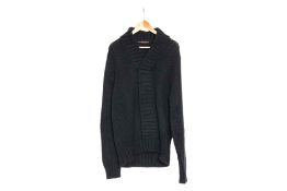 LOUIS VUITTON - A BLACK CASHMERE KNIT SWEATER