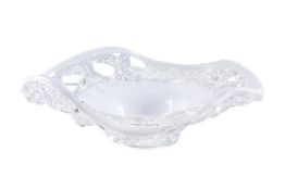 A LARGE TAMAIAN ART GLASS BOWL
