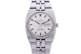 AN OMEGA CONSTELLATION AUTOMATIC BRACELET WATCH