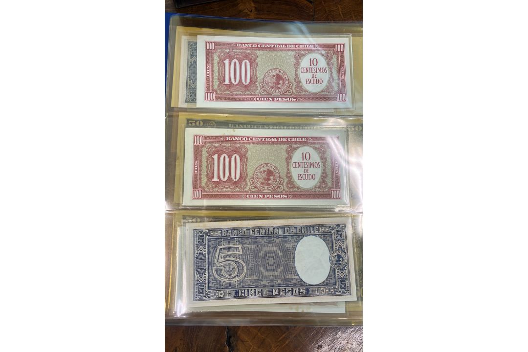 A LARGE COLLECTION OF WORLD BANKNOTES - Image 20 of 21