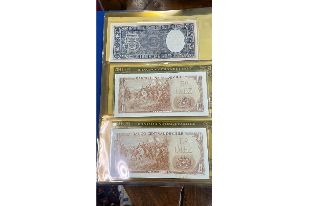 A LARGE COLLECTION OF WORLD BANKNOTES - Image 19 of 21
