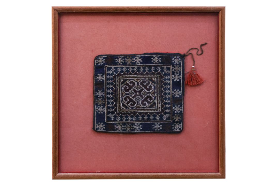 A SOUTHEAST ASIAN TEXTILE - Image 1 of 2