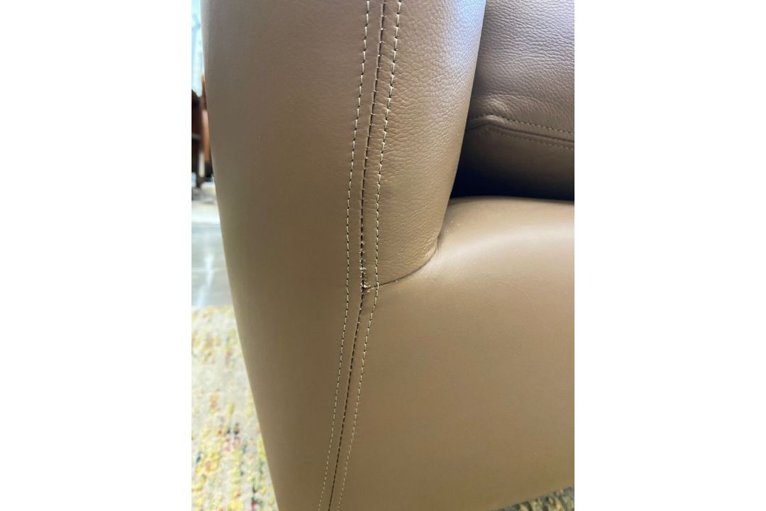 A MATTHEW HILTON 'BALZAC' THREE SEATER SOFA - Image 5 of 9