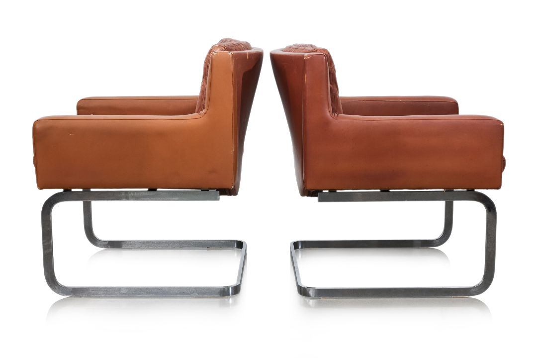 A PAIR OF ROBERT HAUSSMANN DS-201 ARMCHAIRS - Image 3 of 4