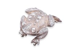 TIFFANY & CO - A SILVER FROG BROOCH