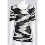 MISSONI - A BLACK AND WHITE SCOOP NECK TOP