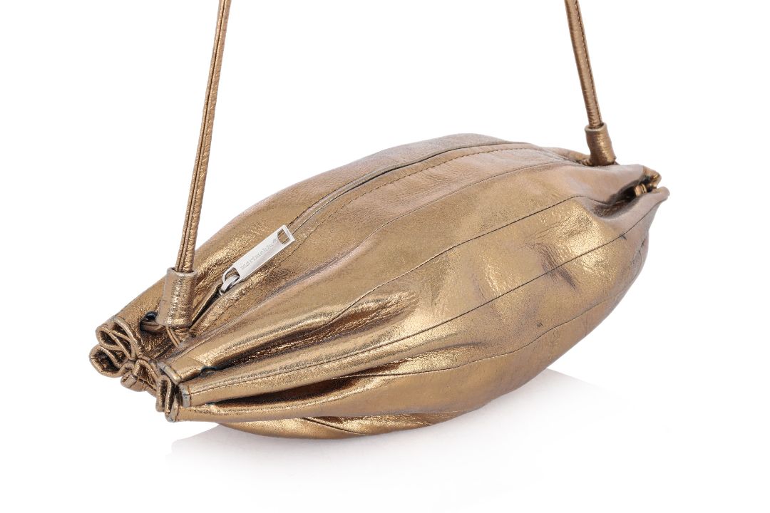 MARIMEKKO - A GOLD 'KARLA' CROSSBODY BAG - Image 2 of 4
