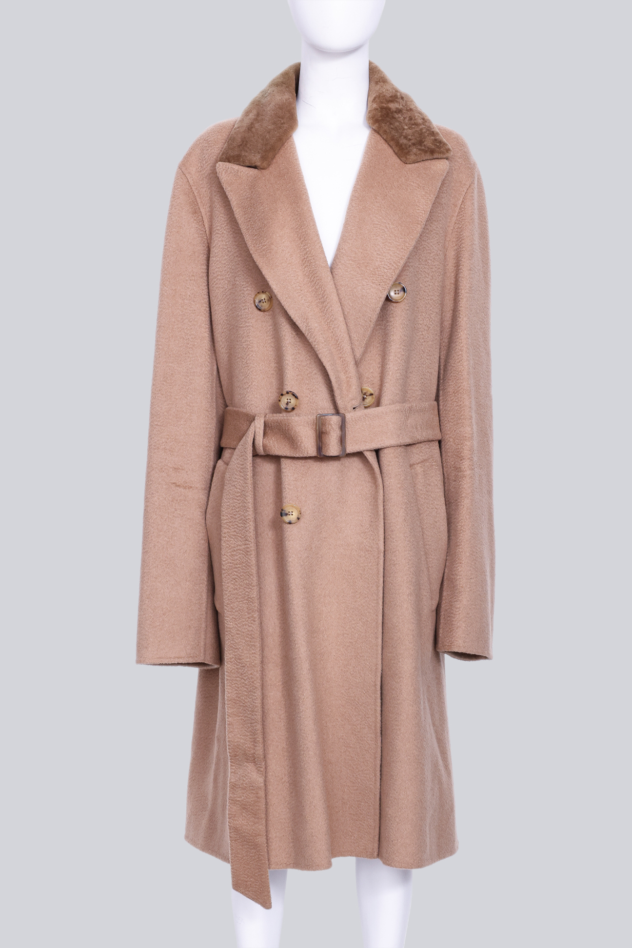 LOUIS VUITTON - A TRENCH COAT