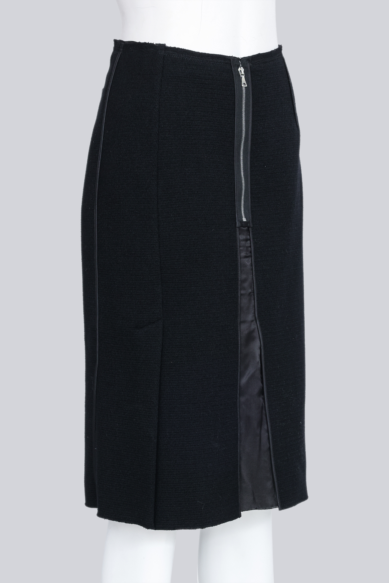 PRADA - A BLACK DARTED SKIRT WITH ZIPPER DETAIL - Image 2 of 3