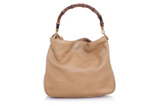 GUCCI - A BAMBOO HANDLE SHOULDER BAG