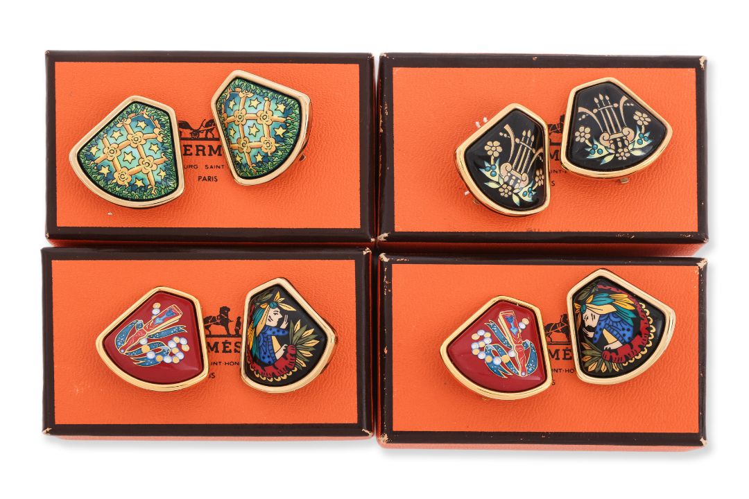 HERMES - A GROUP OF FOUR ENAMEL CLIP ON EARRINGS - Image 3 of 3