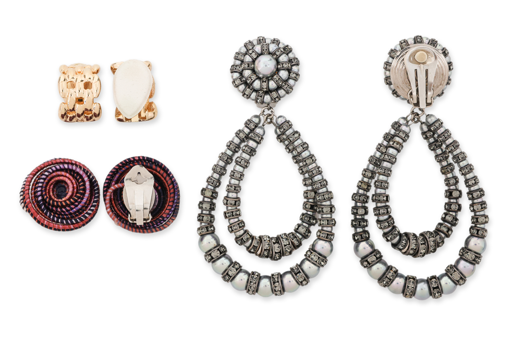 ASSORTED DESIGNERS - THREE CLIP-ON EARRINGS AND TWO BROOCHES - Image 2 of 3