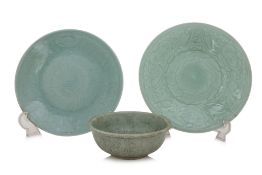 A GROUP OF THREE CELADON GLAZED BOWLS