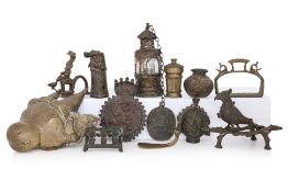 GROUP OF INDIAN AND OTHER BRASS ITEMS (14)