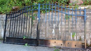 PR OF UNUSED DRIVEWAY GATES EACH GATE =7FT WIDE 71