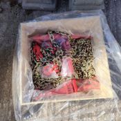 BOX OF LORRY RATCHETS & CHAINS