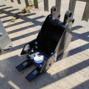 MINI DIGGER BUCKET UNUSED