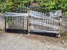 PR OF 7FT GATES FOR 14FT ENTRANCE UNUSED
