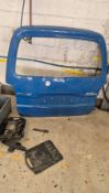 TOYOTA HIACE REAR TAIL GATE ***LOCATED OFFSITE TQ1