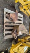 2 DIGGER BUCKETS