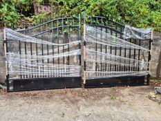 PR OF 7FT GATES FOR 14FT ENTRANCE UNUSED
