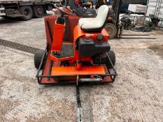 SMITHCO PETROL GREENS ROLLER C.W TRAILER & VTWIN E