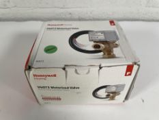Honeywell V4073A1088/U 28mm Motorised Mid Position Diverter Valve - New.