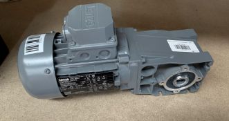 Pre-owned Lenze Gear Motor 3-Mot, 50-60HZ, IP55, 47KW, 400-480V, Wear Marks/Cosmetic Scratch's on Su
