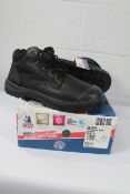A pair of Steel Blue 382808 Whyalla Met work boots in Black, Size UK 14.