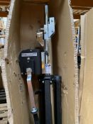 Light Maxx LS-4000 Pro Wind UP Stand, 4M, TV-Spigot, TUV/GS, 8KG, Item Has Some Cosmetic Marks, Oute